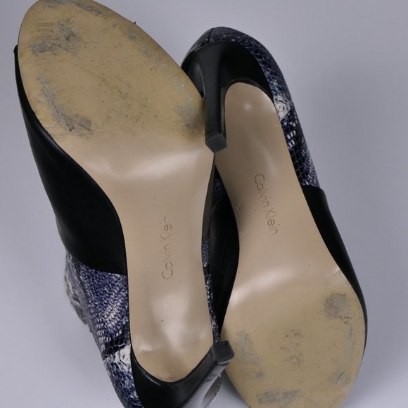 Calvin Klein Women's SZ 6.5 Sarine Blue Snakeskin Peep Toe Booties 4" Heel - Picture 12 of 13
